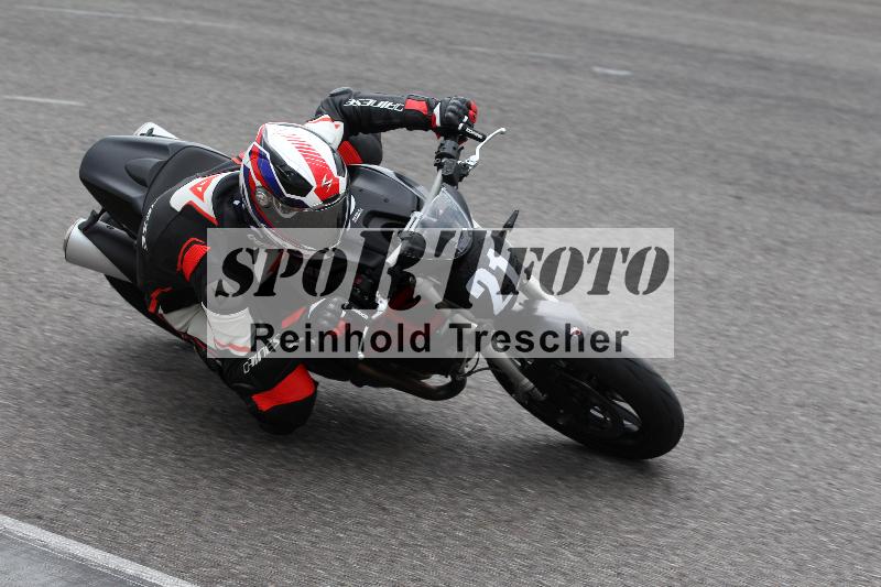Archiv-2022/13 25.04.2022 Plüss Moto Sport ADR/Freies Fahren/21